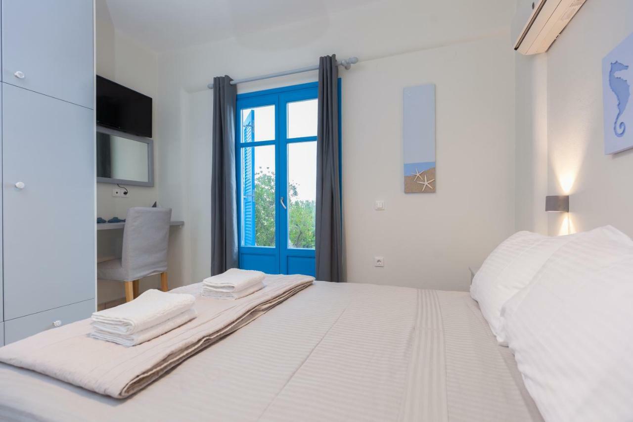Just Blue With Amazing Sea Views In Piso Livadi Villa Exteriör bild