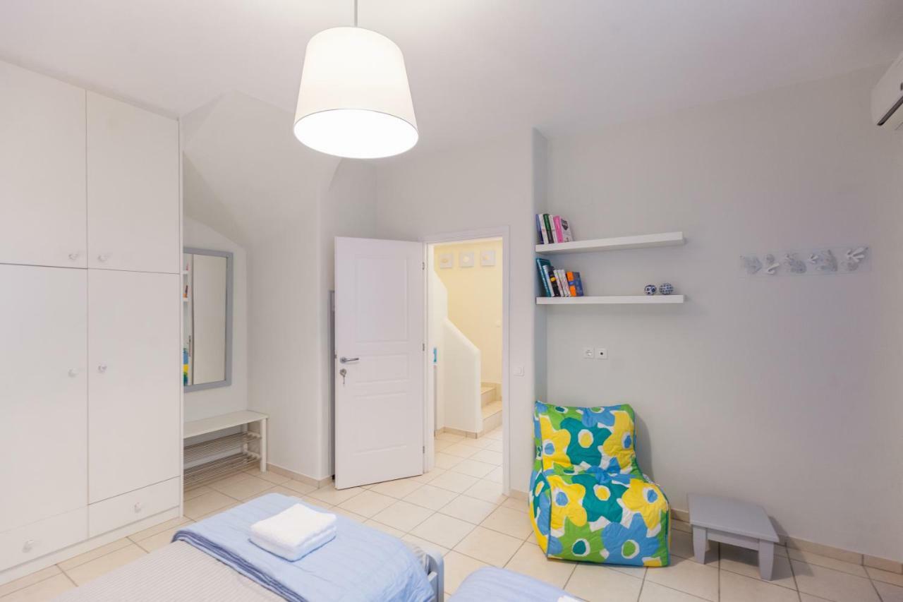 Just Blue With Amazing Sea Views In Piso Livadi Villa Exteriör bild